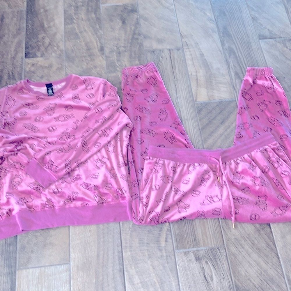 Disney ( Winnie the Pooh) 2 pc set, pants w/ pockets